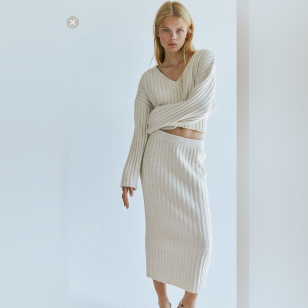 Cream Ribbed Knit Skirt set